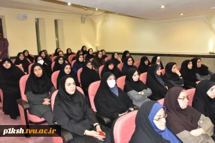 رئیس دانشگاه فنی و حرفه‌ای در دیدار نوروزی با معاونین، مدیران و کارکنان سازمان مرکزی دانشگاه:
امروز جایگاه دانشگاه فنی و حرفه‌ای در نظام حکمرانی کشور ارتقا یافته است 3