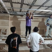 در ادامه تورهای آموزشی صورت گرفت:
بازدید دانشجویان رشته عمران از پروژه های تزیینات داخلی در حال ساخت 5