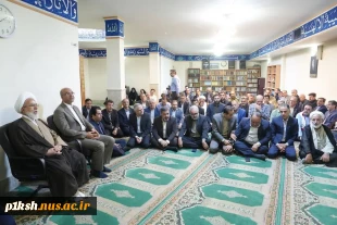 استاندار و جمعی از مدیران استان کرمانشاه، در اولین روز کاری هفته دولت، با نماینده ولی فقیه در استان و امام جمعه کرمانشاه، دیدار کردند 2